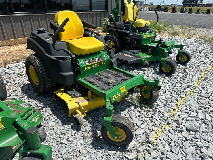 john-deere-z445-image-2
