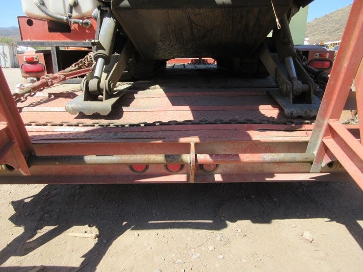 2013-ditch-witch-jt2020-image-5