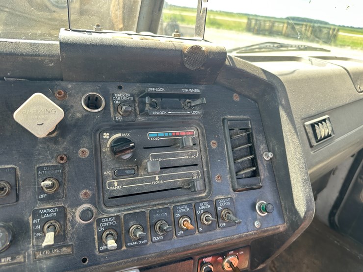 1997-cummins-m11-image-62