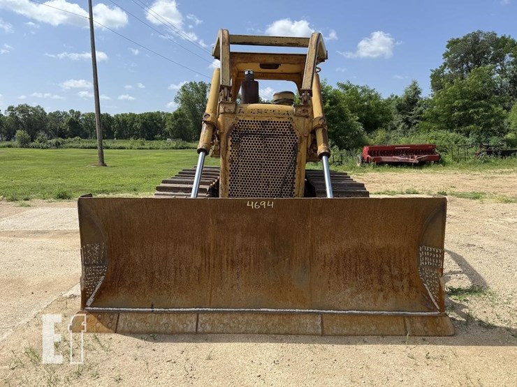 caterpillar-d6d-image-2