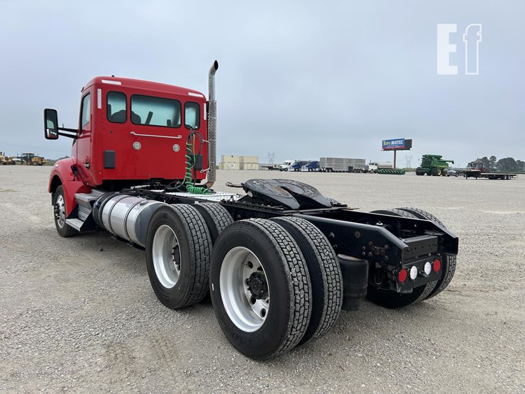 2016-kenworth-t880-image-5