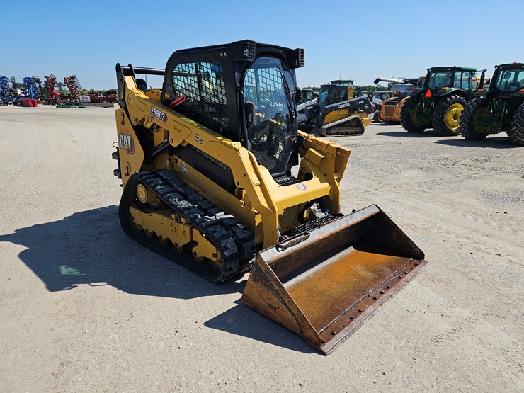 2019-caterpillar-259d3-image-24