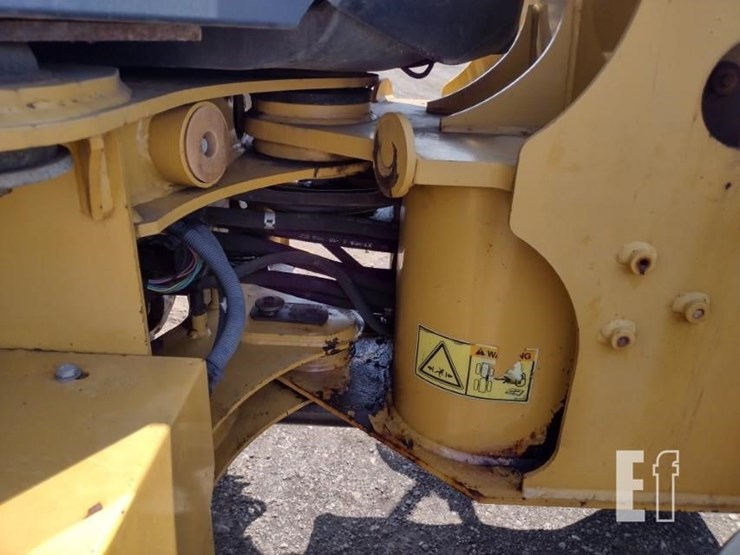 2007-caterpillar-906-image-24