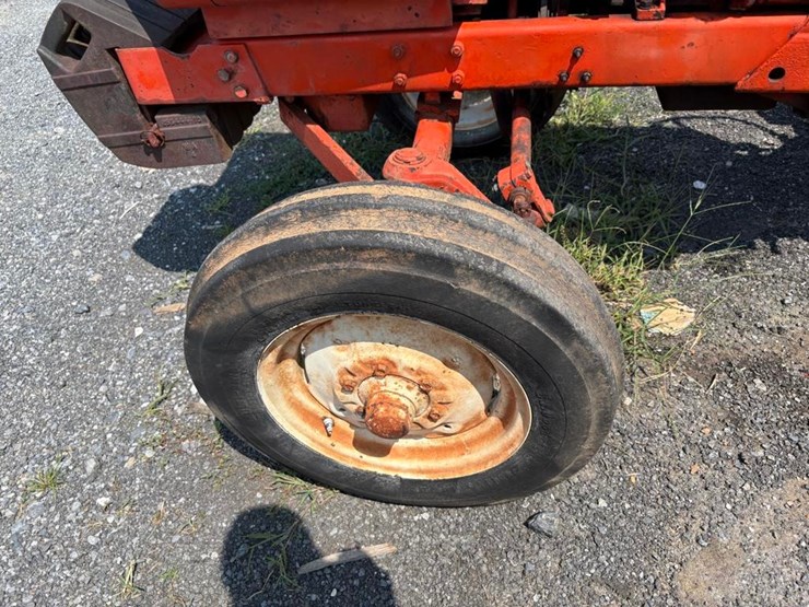 allis-chalmers-160-tractor-image-11