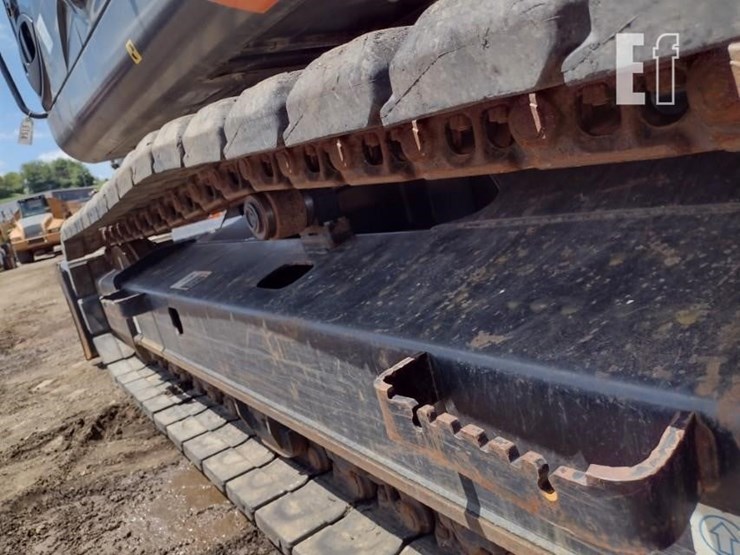 2021-hitachi-zx135us-6-image-27