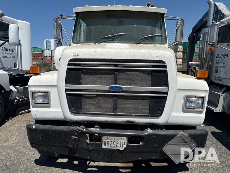 1995-ford-l9000-image-2