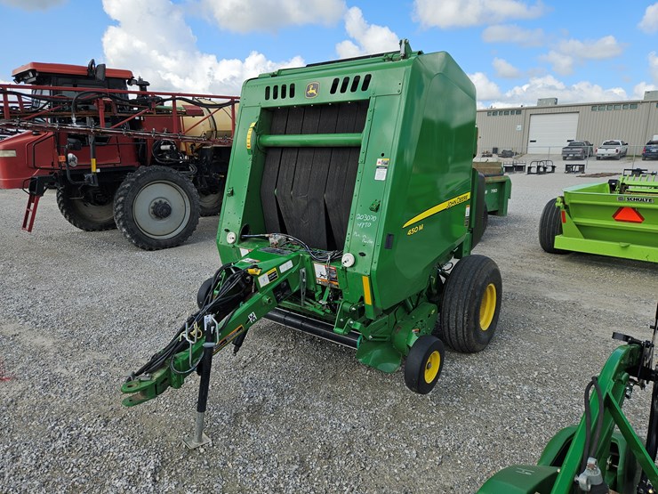 2021-john-deere-450m-image-12