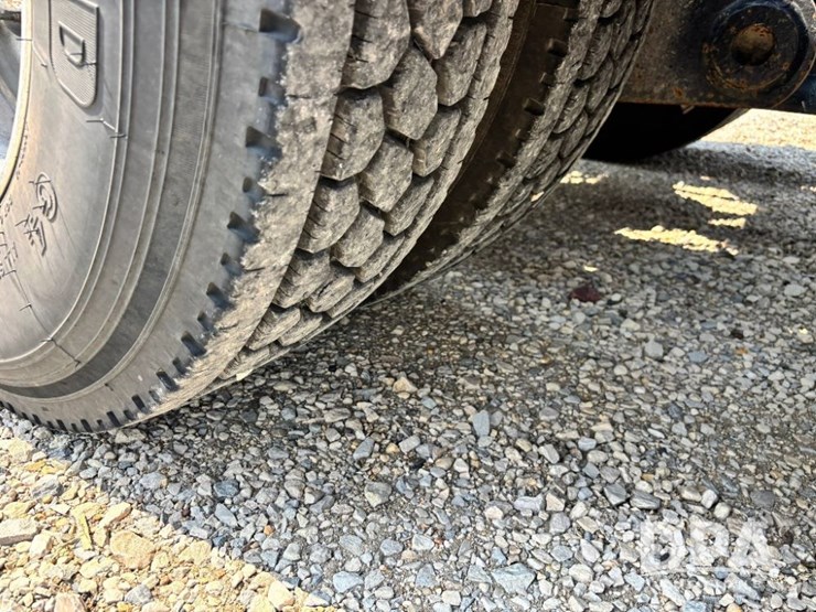 2014-kenworth-t660-image-40