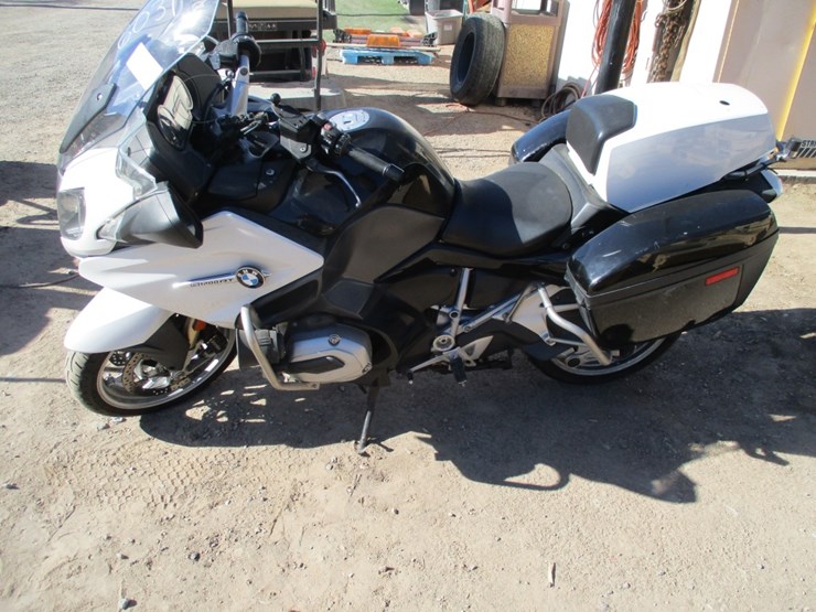2018-bmw-r1200rt-motorcycle,-image-14
