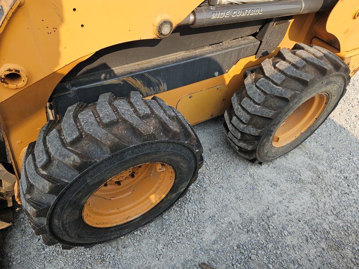 2012-case-sr200-image-15