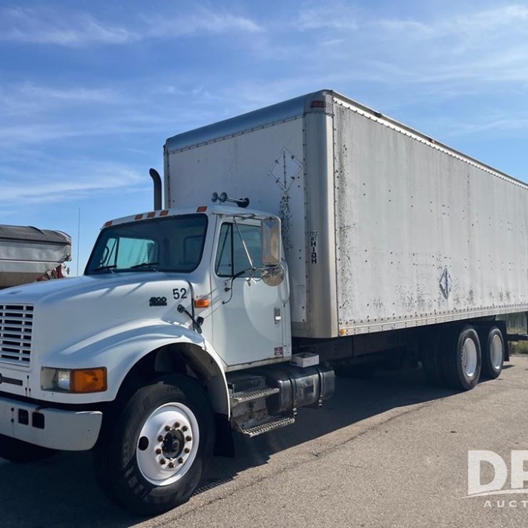 2000 INTERNATIONAL 4700