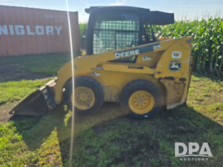 2015-john-deere-315-image-5