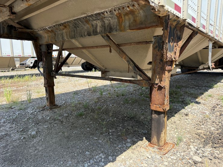 2011-merritt-42'-x-96"-image-33