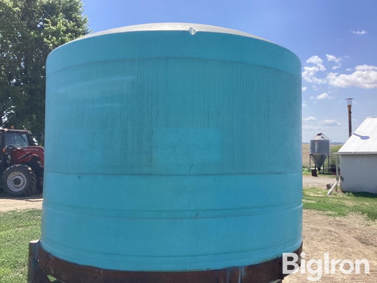 2,300-gal-poly-tank-w/-stand-image-9
