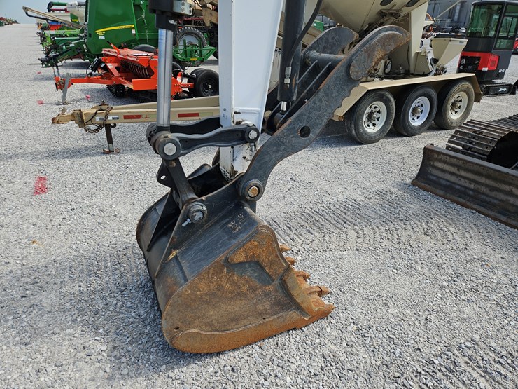 2019-bobcat-e85-image-2