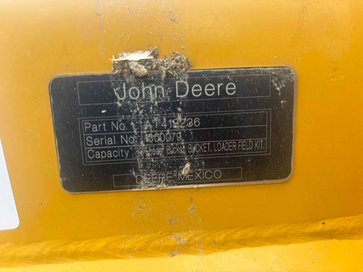 deere-204l-image-31