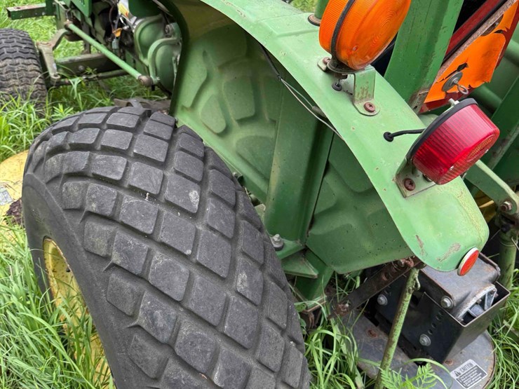 john-deere-850-image-34