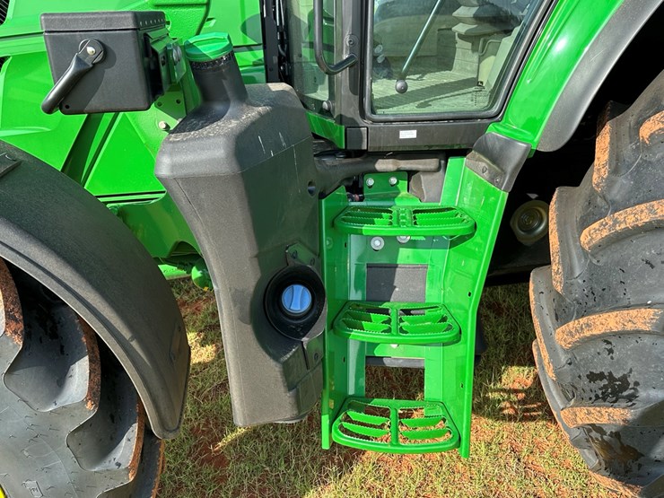 2024-john-deere-6140m-image-4