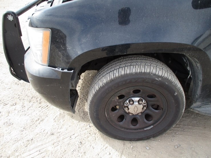 2014-chevrolet-tahoe-image-14