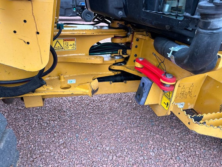 2019-caterpillar-906m-image-41