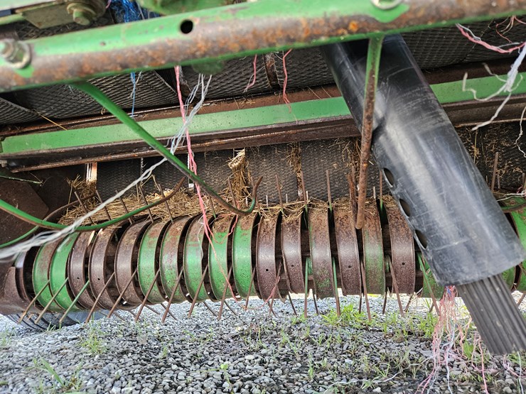 1998-john-deere-566-image-5