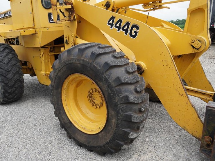 deere-444g-image-64