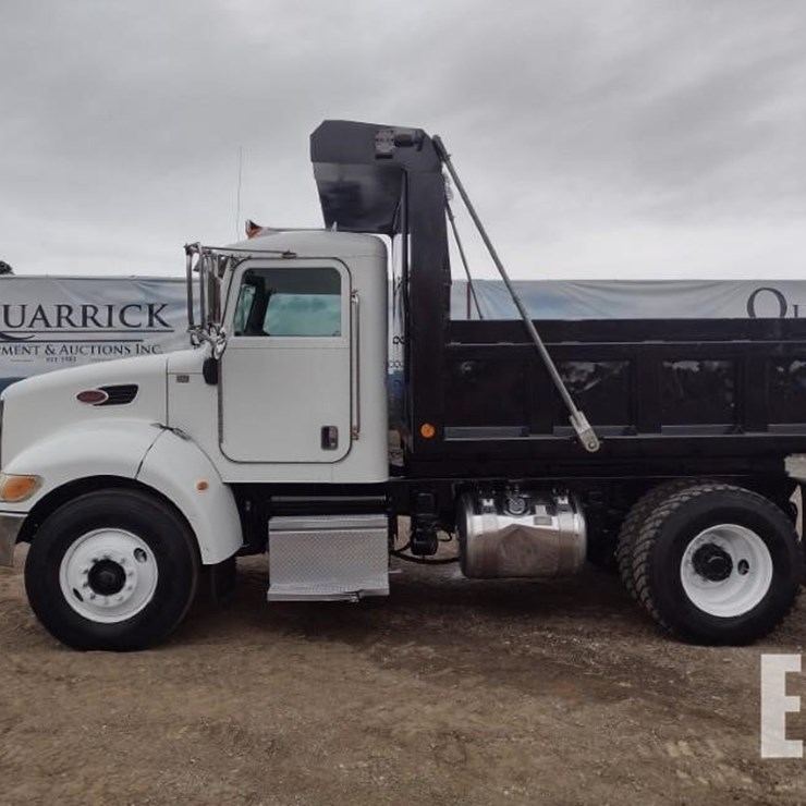 2009 PETERBILT 335