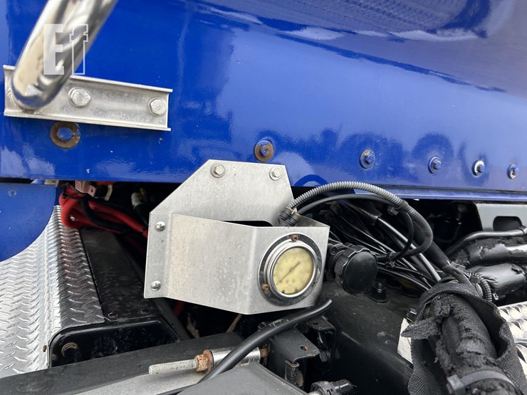 2019-kenworth-t800-image-26