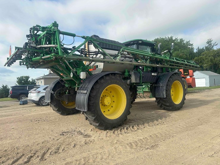 2018-john-deere-r4045-image-1