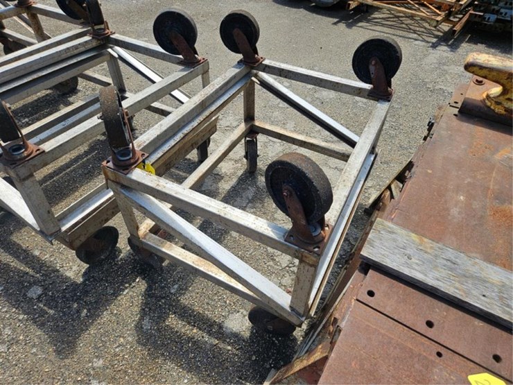 #2580-•-(2)-rolling-carts-image-1