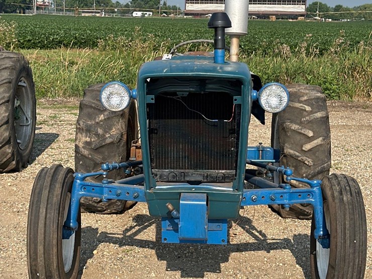 ford-3000-image-2