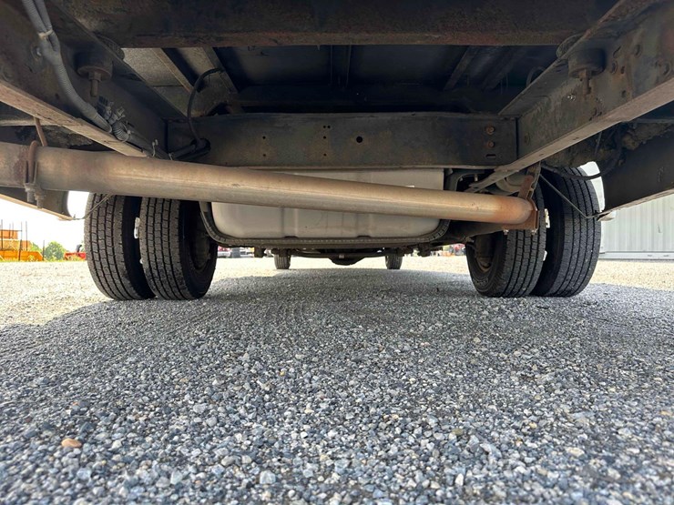 2017-ford-e450-image-19