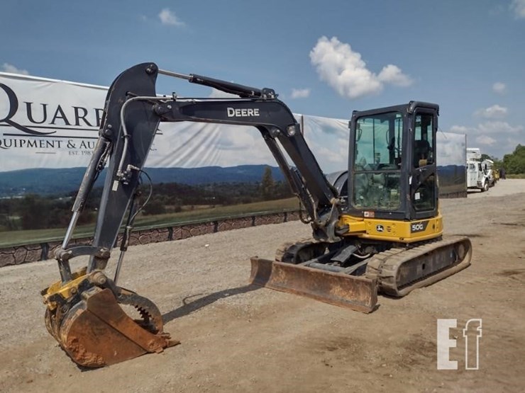 2022-deere-50g-image-47