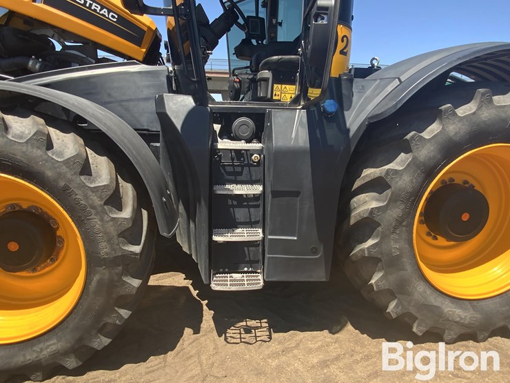 2020-jcb-fastrac-8330-image-12