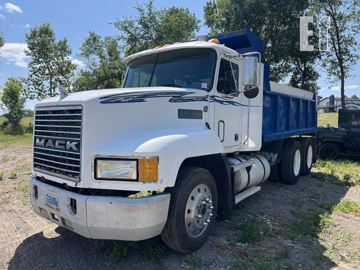 1990-mack-f600-image-1