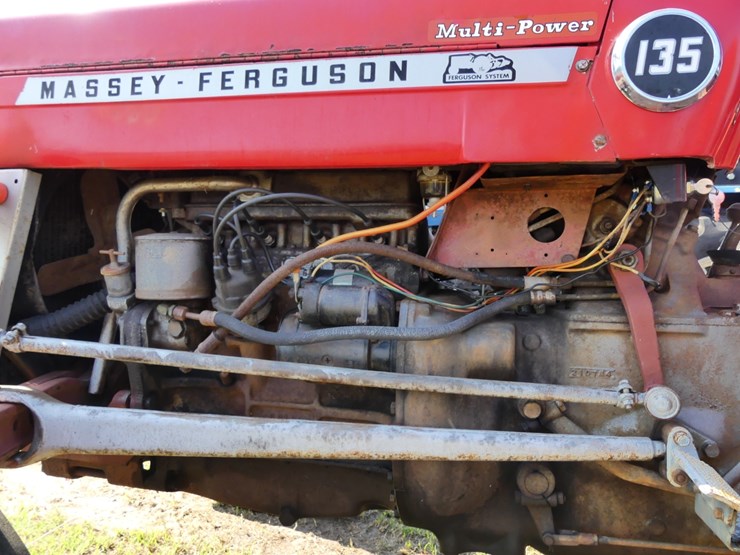 massey-ferguson-135-image-8
