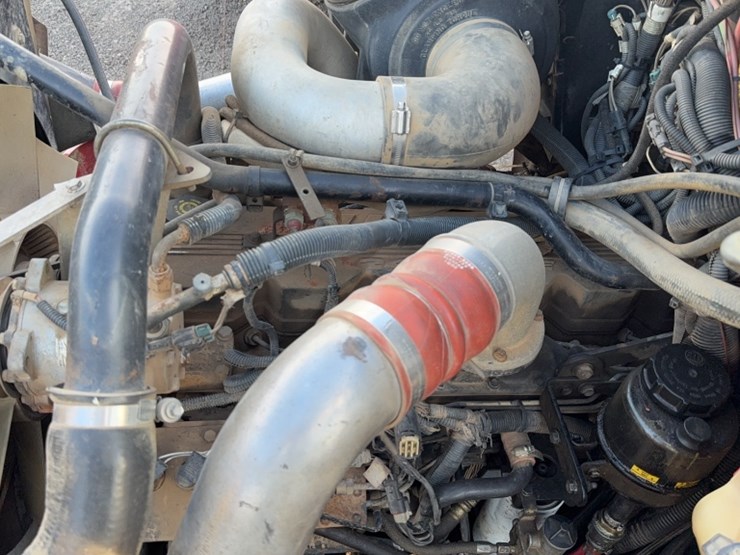 2000-kenworth-t300-image-24