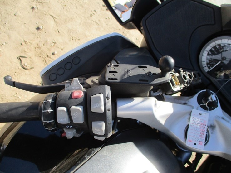 2018-bmw-r1200rt-motorcycle,-image-9