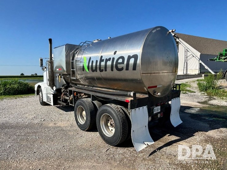 1987-peterbilt-377-image-12