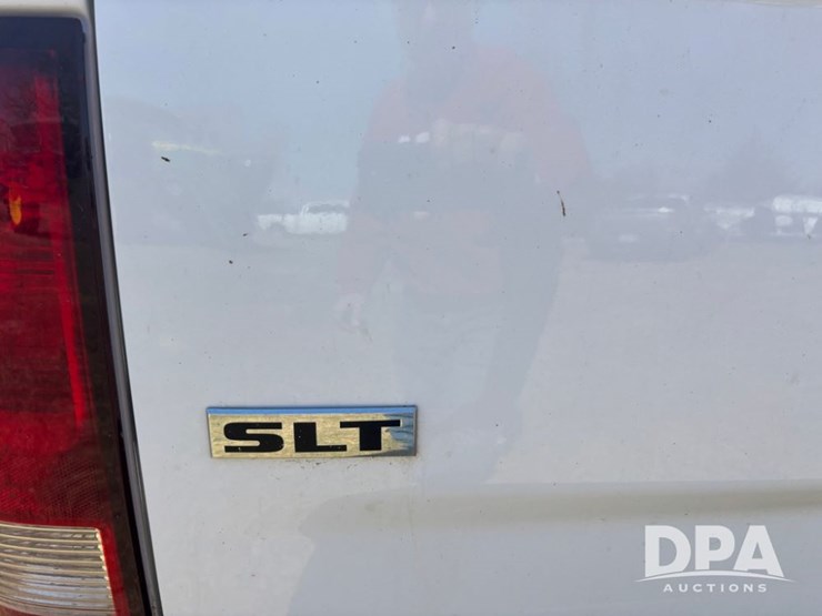 2015-dodge-ram-1500-image-30