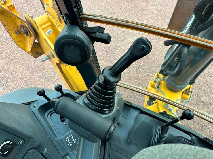 2018-deere-310sl-image-62