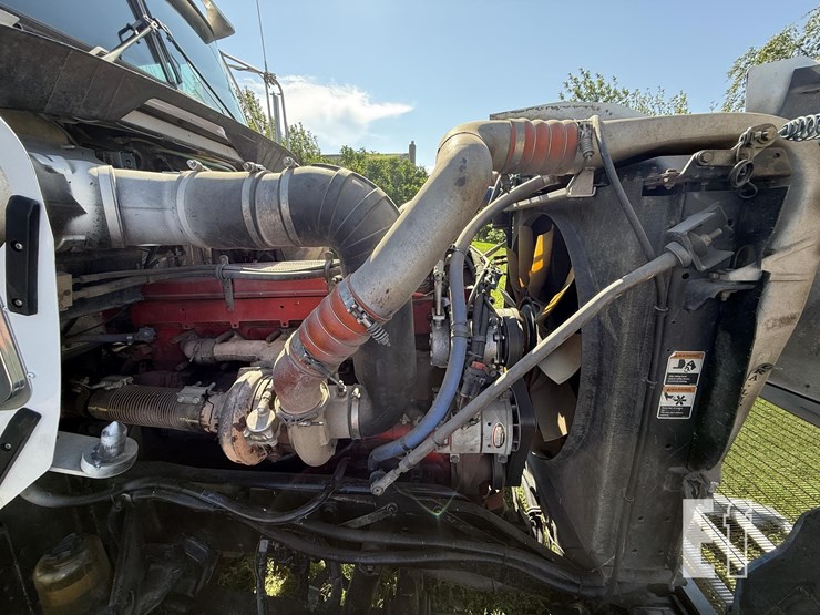 2005-kenworth-w900-image-35