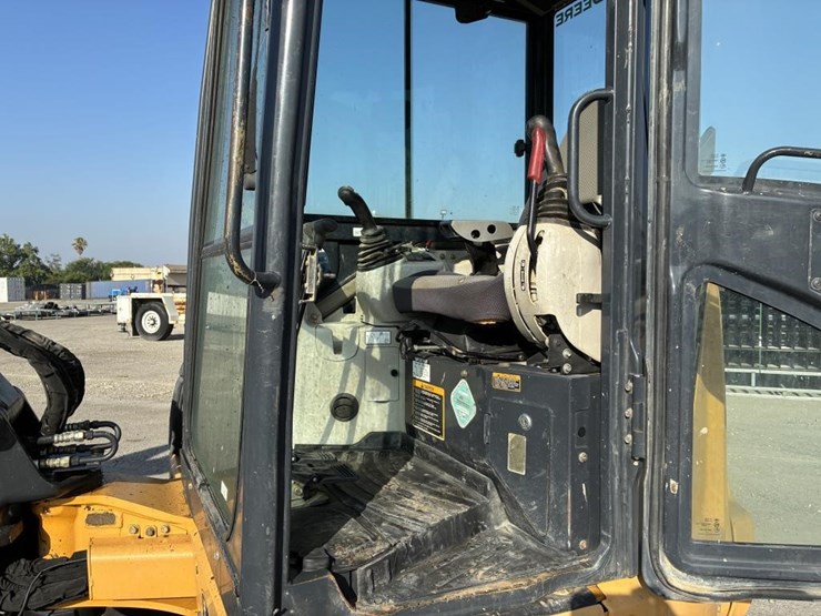 2014-deere-50g-image-17