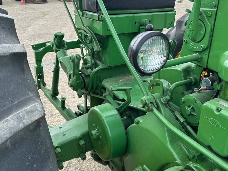 john-deere-720-image-22