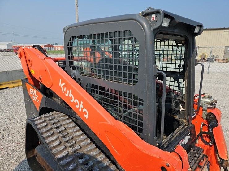 2023-kubota-svl97-2-image-22