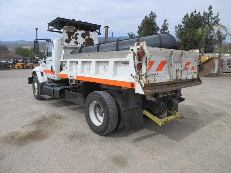 2003-international-7400-image-2