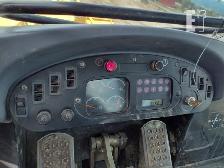 2005-caterpillar-963c-image-7