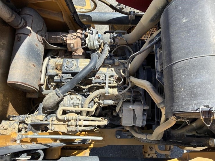 2019-deere-310l-ep-image-19