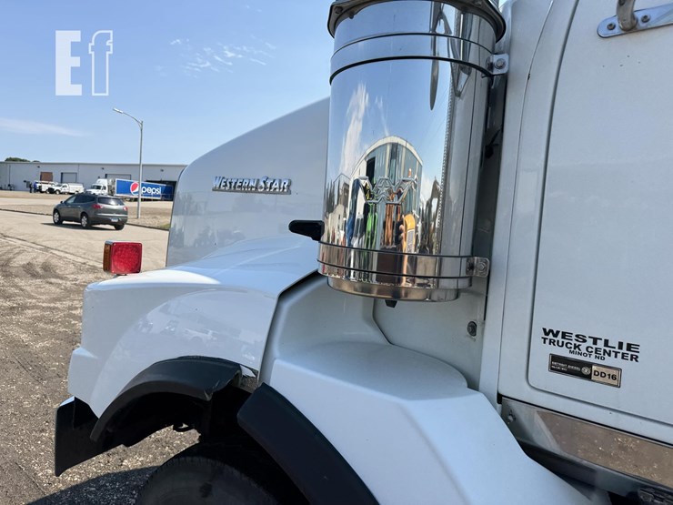2012-western-star-4900-image-13