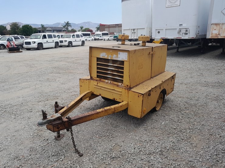 lot#-307-le-roi-dresser-industrial-air-compressor-image-2